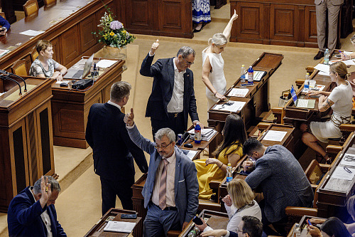 Jednání Poslanecké sněmovny. Stavební zákon. Na snímku Marek Benda (ODS), Boris...