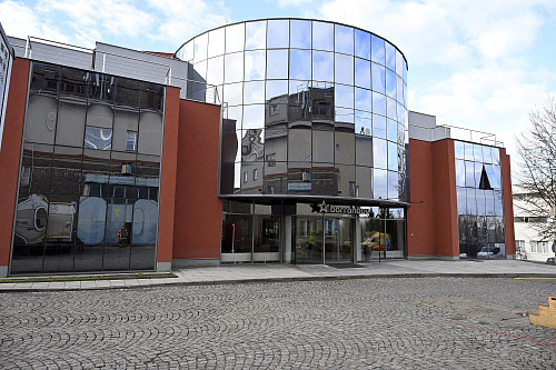 Budova TV Barrandov, která bude dražena v rámci exekučního řízení, v areálu...