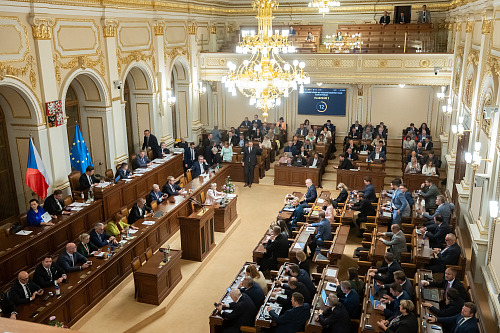 V Poslanecké sněmovně se konala  mimořádná schůze před hlasováním o nedůvěře...