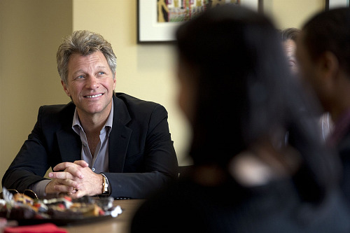 Jon Bon Jovi (22. dubna 2014)
