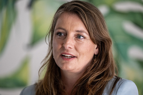 Adéla Sucharda Šípová, která obhajuje křeslo v Senátu na Kladensku, na tiskové...