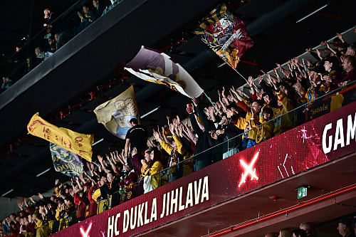 Při pondělním utkání hokejové Maxa ligy mezi Duklou Jihlava a Vsetínem (3:2 na...