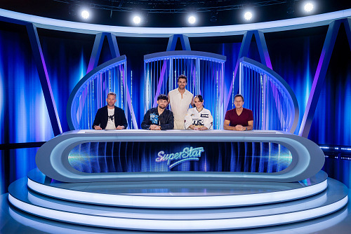 Před novou porotou ve složení Ewa Farna, Pavol Habera, Jakub Prachař a Calin se...