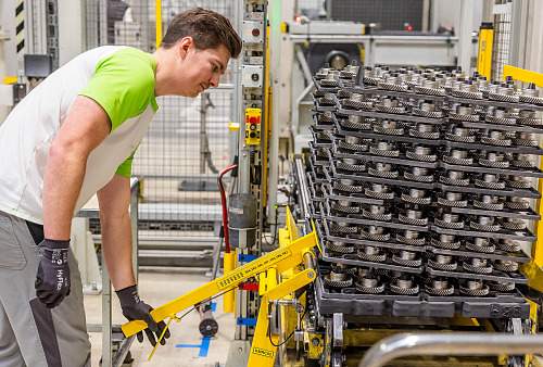 Výroba převodovek v závodu Škoda Auto Vrchlabí. (24 .listopadu 2025)