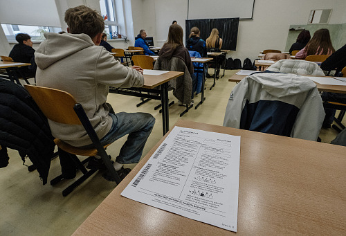 Na školách začaly jednotné přijímací zkoušky. Obchodní akademie Kolín. (10....