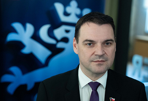 Ministr zahraničí Petr Macinka (Motoristé) na summitu NATO v Ankaře. (7....