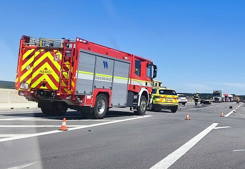 Nehoda motocyklu a osobního auta u Opatovce. (8. července 2026)