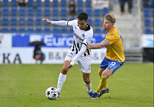 Tichomir Kostadinov ze Slovácka (vlevo) a Marcel Čermák z Teplic