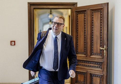 Zasedání vlády. Na snímku Aleš Juchelka (ANO). (12. října 2026)