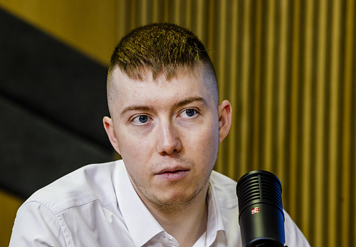 Hosty pořadu Rozstřel jsou spolumajitelé a provozovatelé Clash of the Stars,...