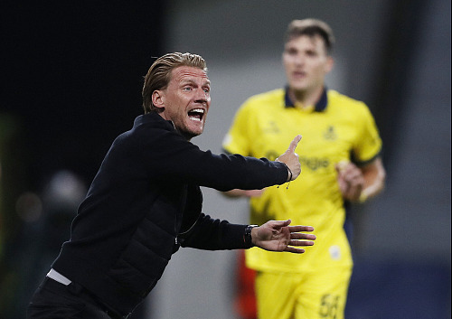 Plzeňský trenér Radoslav Kováč během utkání proti St. Gilloise v Evropské lize.
