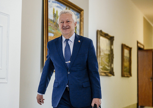Jednání vlády o státním rozpočtu. Na snímku Jaromír Zůna. (21 září 2026)