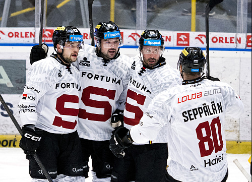 Verva Litvínov - Sparta Praha, hokejová extraliga. Sparta slaví první gól,...