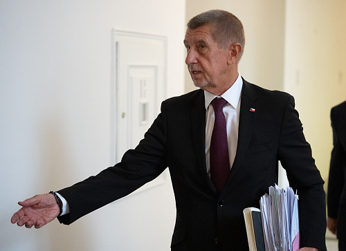 Premiér Andrej Babiš dorazil na jednání vlády, kde se bude mimo jiné...