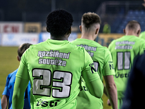 Ústí nastoupilo proti Kroměříži v dresech s kampaní za rozšíření 2. fotbalové...
