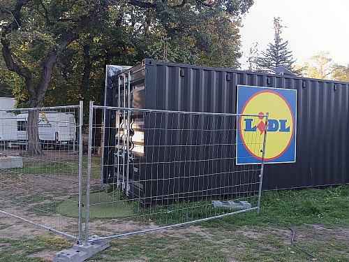 Restaurace pod hlavičkou Lidlu v pražské Stromovce ukončila sezonu. (30. září...