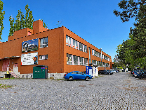 Dům Družby v části Olomouce Černá cesta vznikl v letech 1972–1974 jako...