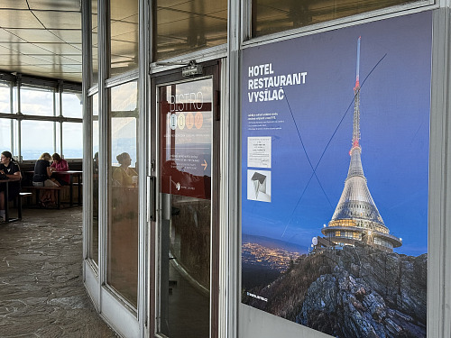 Okna byla vytvořená speciálně pro povětrnostní podmínky horského hotelu a...