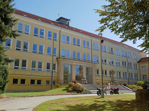 Budova Střední průmyslové školy ve Žďáře nad Sázavou. Právě zde se od září 2027...