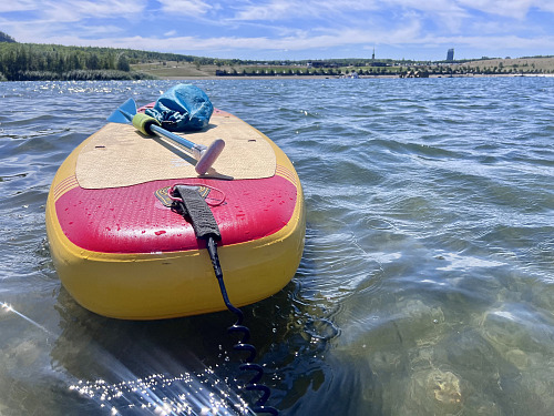 Paddleboard na jezeře Most.