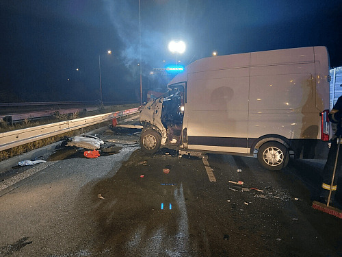 V noci na úterý se na Štěrboholské spojce v Praze stala vážná nehoda. (6. října...