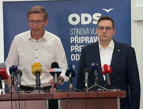Předseda ODS Martin Kupka a stínový ministr zahraničí Jan Lipavský na tiskové...