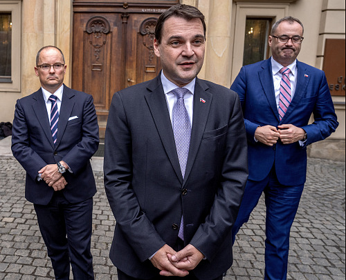 Předseda Motoristů sobě, ministr zahraničí Petr Macinka, šéf rozpočtového...