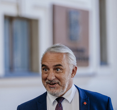 Předseda Českomoravské konfederace odborových svazů Josef Středula na jednání...