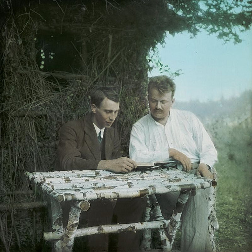 Antonín Benjamin Svojsík se švagrem překládá knihu Scouting for Boys.