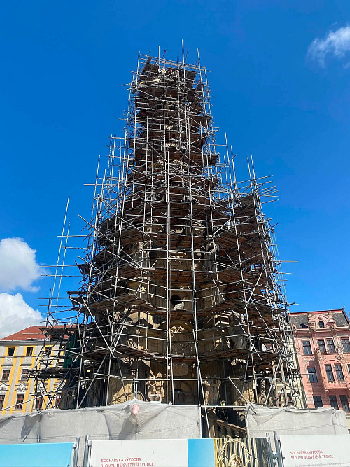 Sloup Nejsvětější Trojice se rekonstruuje od roku 2024, práce by měly být...