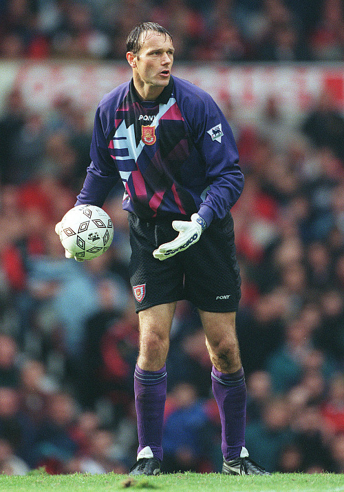 Luděk Mikloško v dresu West Hamu v září 1997.