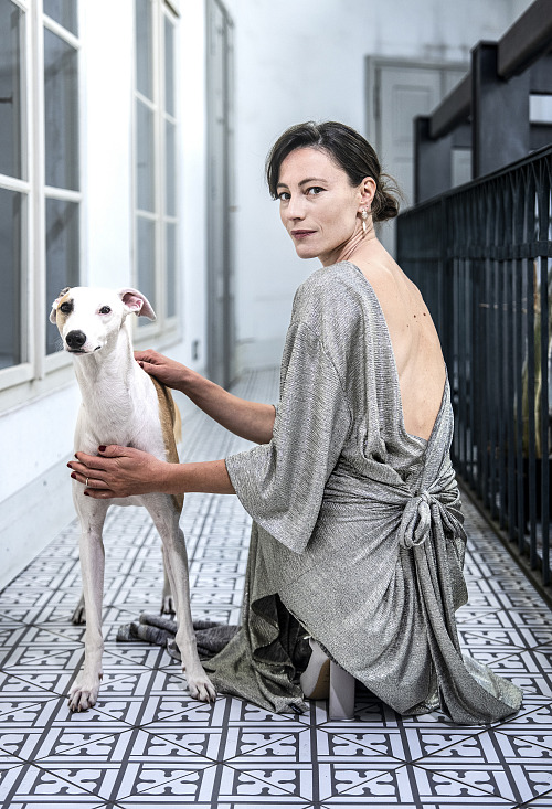 Johana Matoušková. Deset sezon je v angažmá v Divadle Na zábradlí.