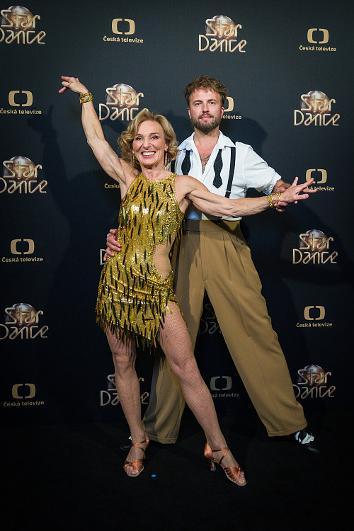 Kaskadérka Hanka Dvorská a tanečník Michal Kurtiš (StarDance, Praha, 10. října...