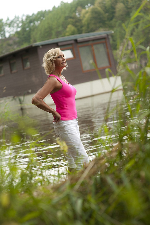 Helena Vondráčková a její hausbót na Slapech