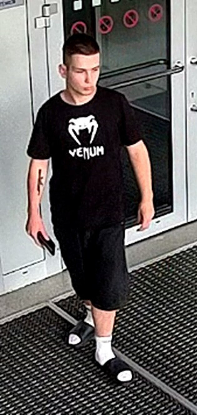 Tento muž nalezl a odevzdal na obvodní oddělení policie ve Vyškově peněženku s...