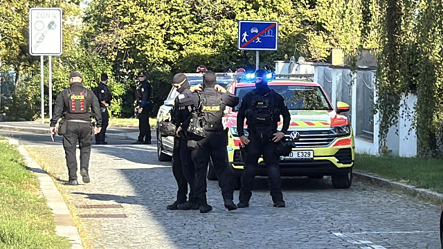 V Praze na Větrníku našli při výkopech pravděpodobně ruční granát. (1. září...