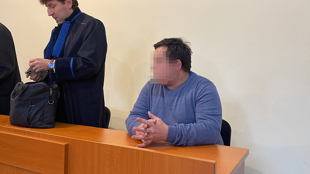 Dnes již bývalý učitel tělocviku a asistent pedagoga na základní škole na...
