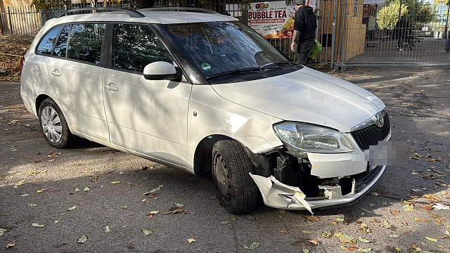 Po srážce dvou vozidel jeden z řidičů z místa nehody ujel. Policie ho zadržela...