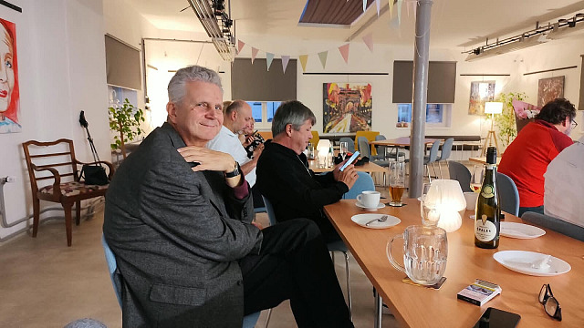 Salon republiky v restauraci Artičok v Hradci Králové (10. října 2026)