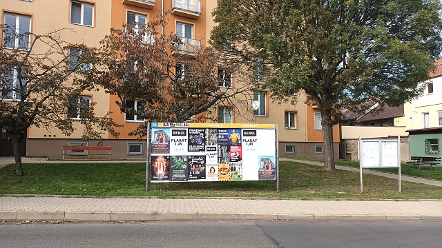 Lovosice nechaly odstranit zástěny před výlepovými plochami ve městě. O...