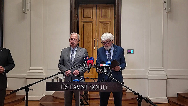 Ústavní soud uložil vládě, aby součástí delegace na summit NATO byl i prezident
