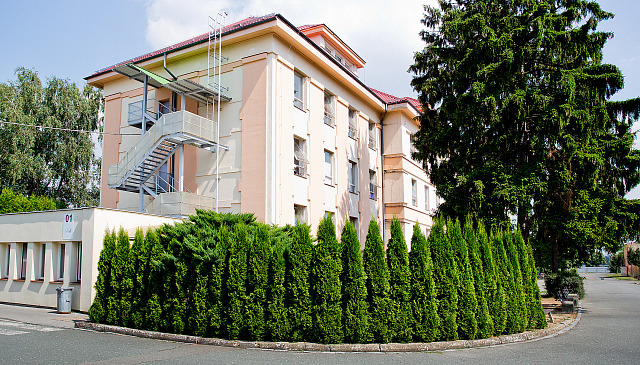 Pobytové zařízení ministerstva vnitra v Kostelci nad Orlicí sídlí v bývalých...