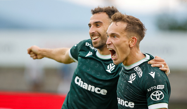 Jan Suchan slaví svůj první gól v jabloneckém dresu.
