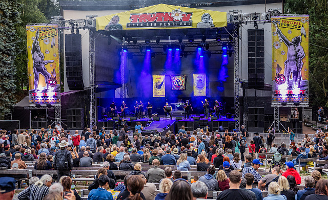 Na Bojišti začal prvním dnem festival TrutnOFF. Jako první kapela vystoupila...