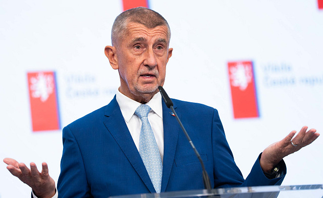 Vláda rozhodla, že s sebou nevezme prezidenta Pavla v červenci na summit NATO v...