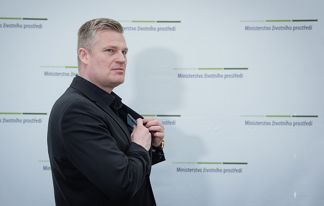 Ministr životního prostředí Igor Červený (Motoristé) ve čtvrtek dopoledne...