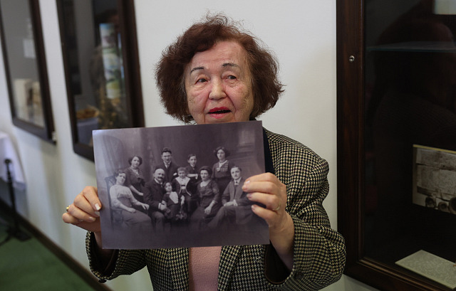 Badatelka Libuše Salomonovičová darovala Archivu města Ostravy jedinečnou...
