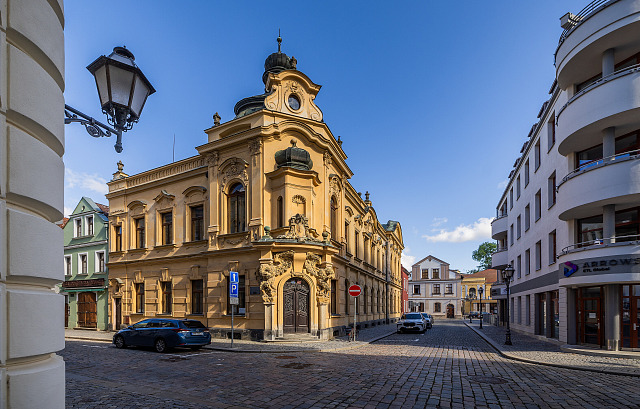 Neobarokní palác v Tomkově ulici v Hradci Králové