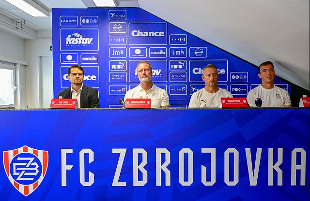 Výkonný ředitel Jiří Sabou, sportovní ředitel Martin Jiránek, hlavní trenér...