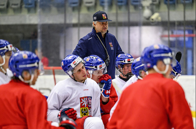 Jan Tomajko vede hokejovou reprezentaci juniorů.